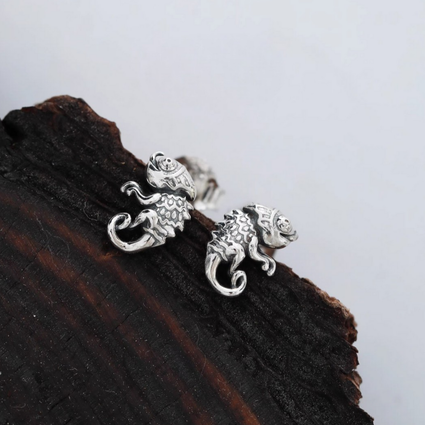 S925 Sterling Silver Vintage Gothic Chameleon Stud Earrings