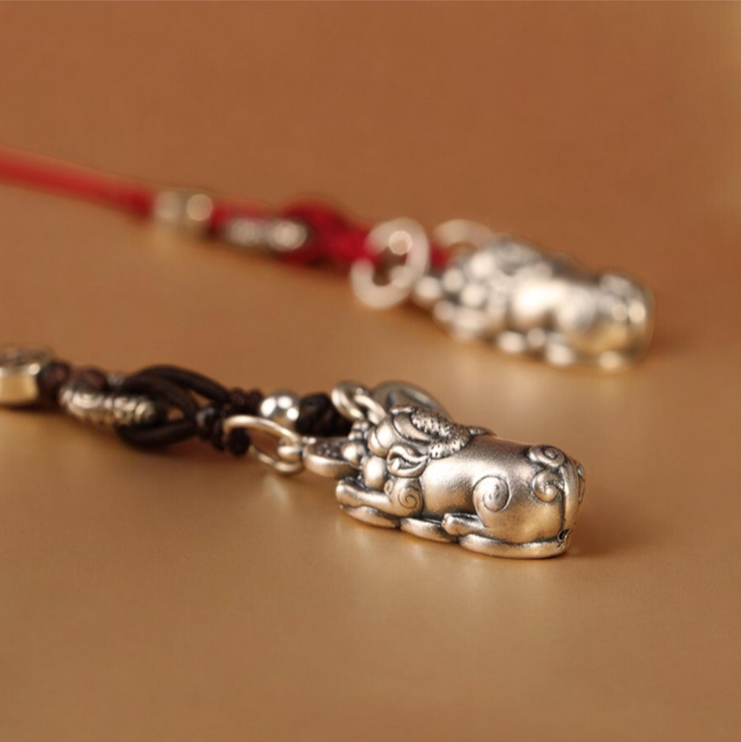 999 Pure Silver Pixiu Mythical Chinese Creature Wealth Charm Pendant KeyChain