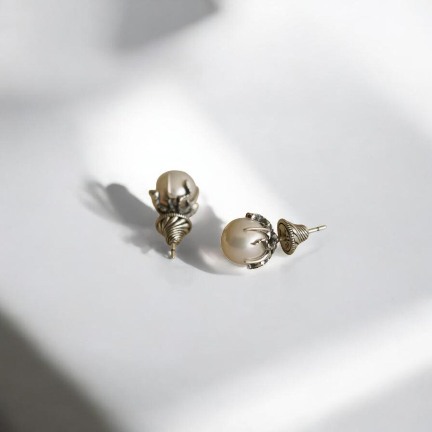 S925 Sterling Silver Natural White Purple Pearl Stud Earrings