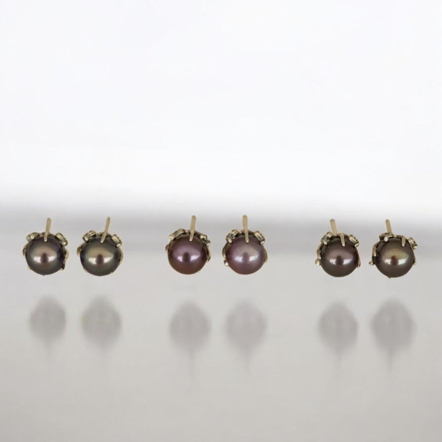 S925 Sterling Silver Natural White Purple Pearl Stud Earrings
