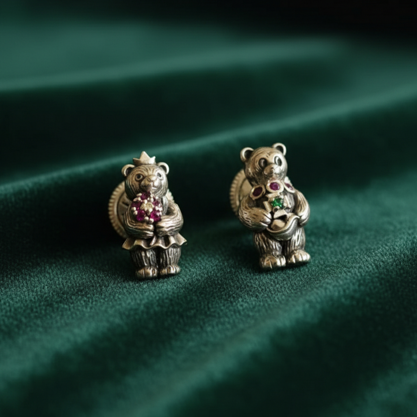 S925 Sterling Silver Heart Bear Bouquet Element Vintage Stud Earrings