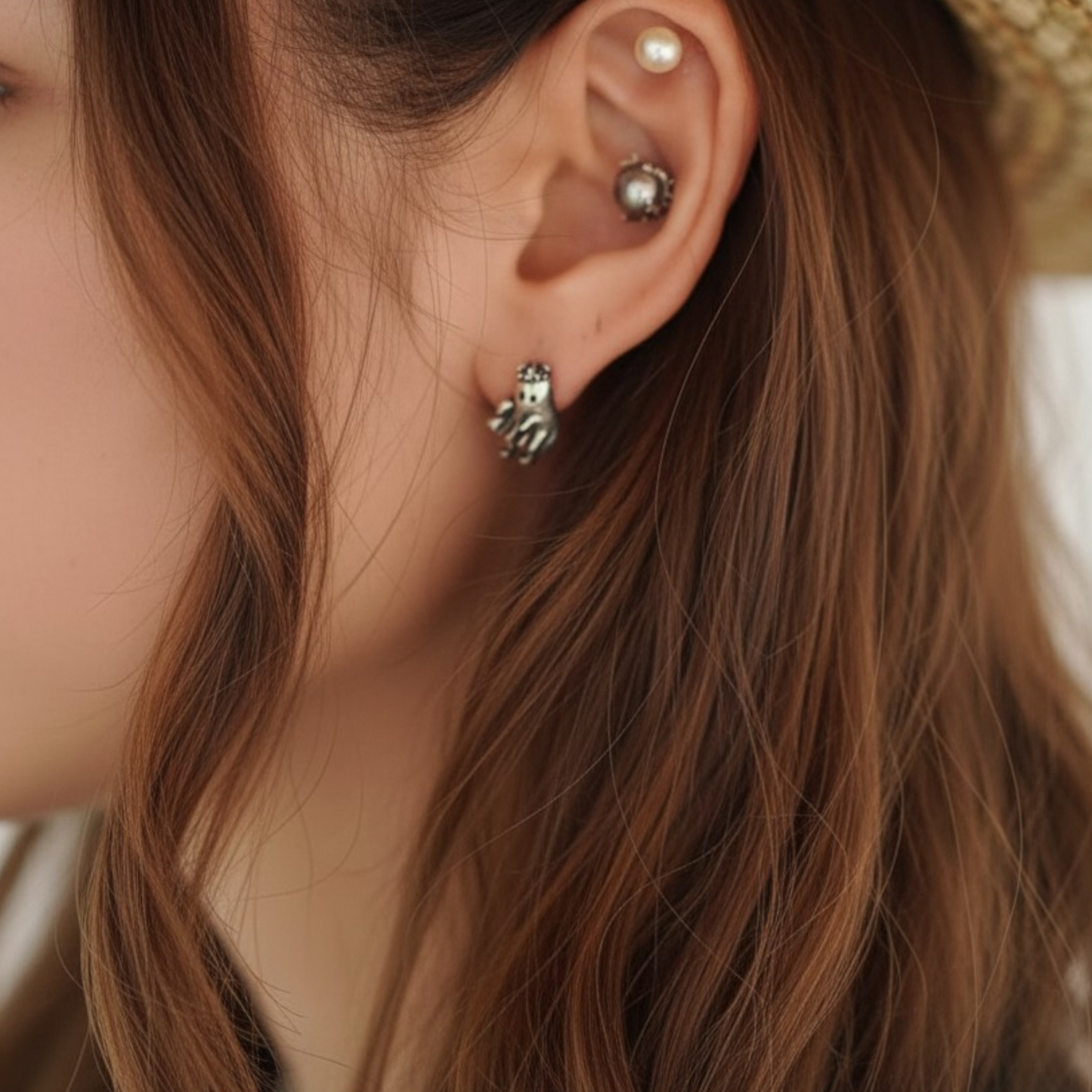 S925 Sterling Silver Vintage Fun Trick or Treat Ghost Stud Earrings