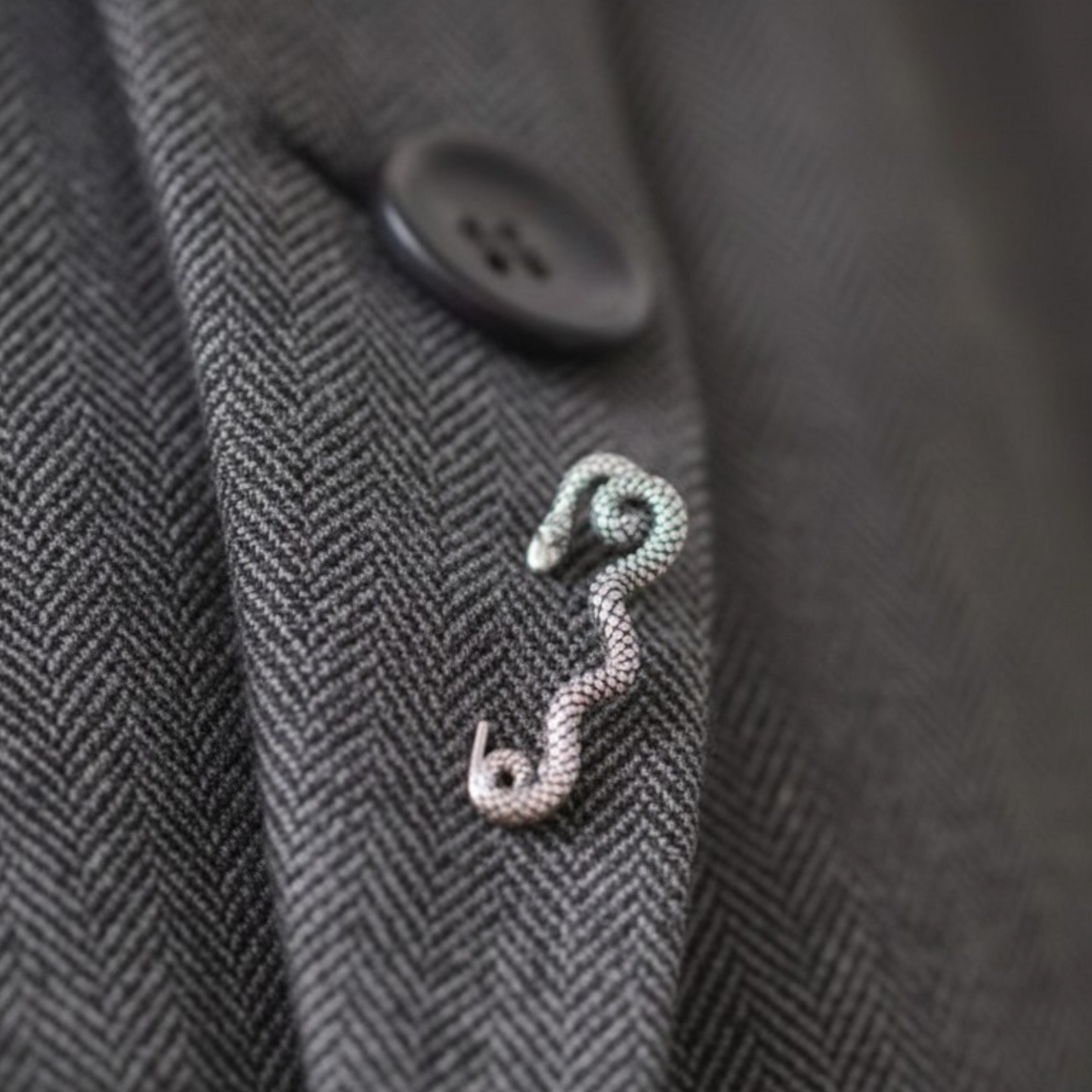 S925 Sterling Silver Entangling Snake Planet Element Pin Brooch