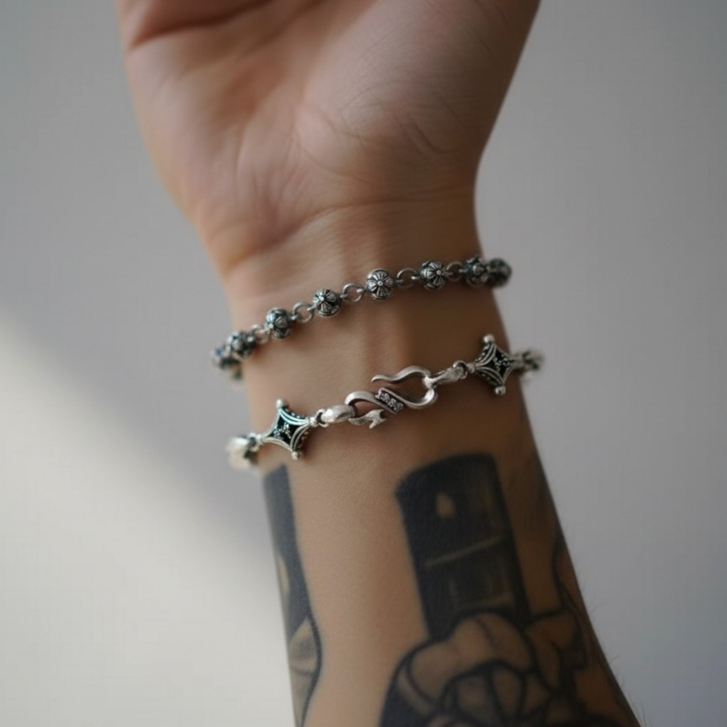 S925 Sterling Silver Infinite Loop Planet Iris Retro Element Bracelet