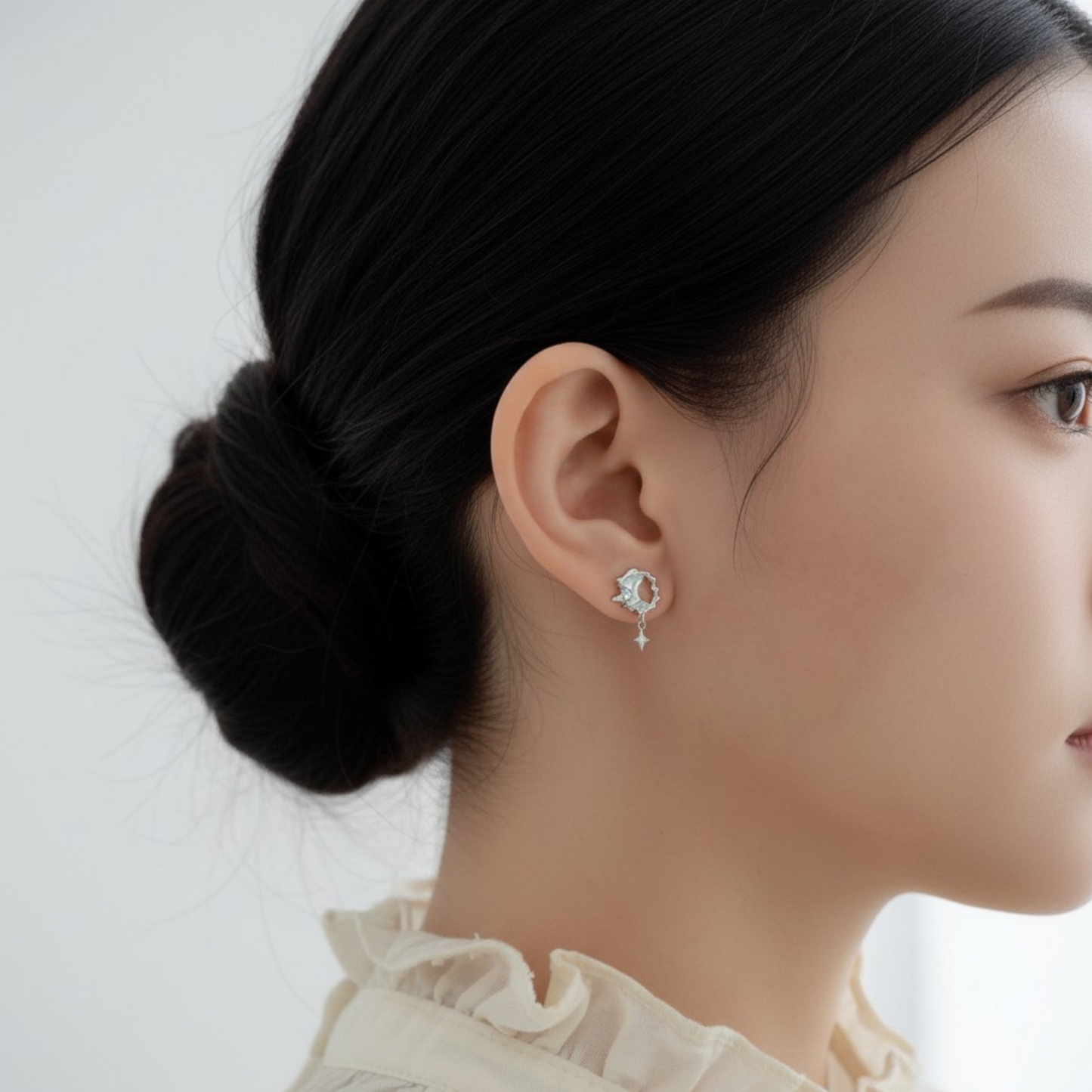 S925 Sterling Silver Star and Moon Luminous Stud Earrings