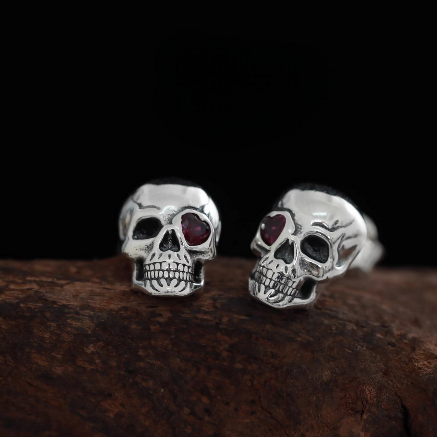 S925 Sterling Silver Vintage Gothic Heart Eye Skull Stud Earrings