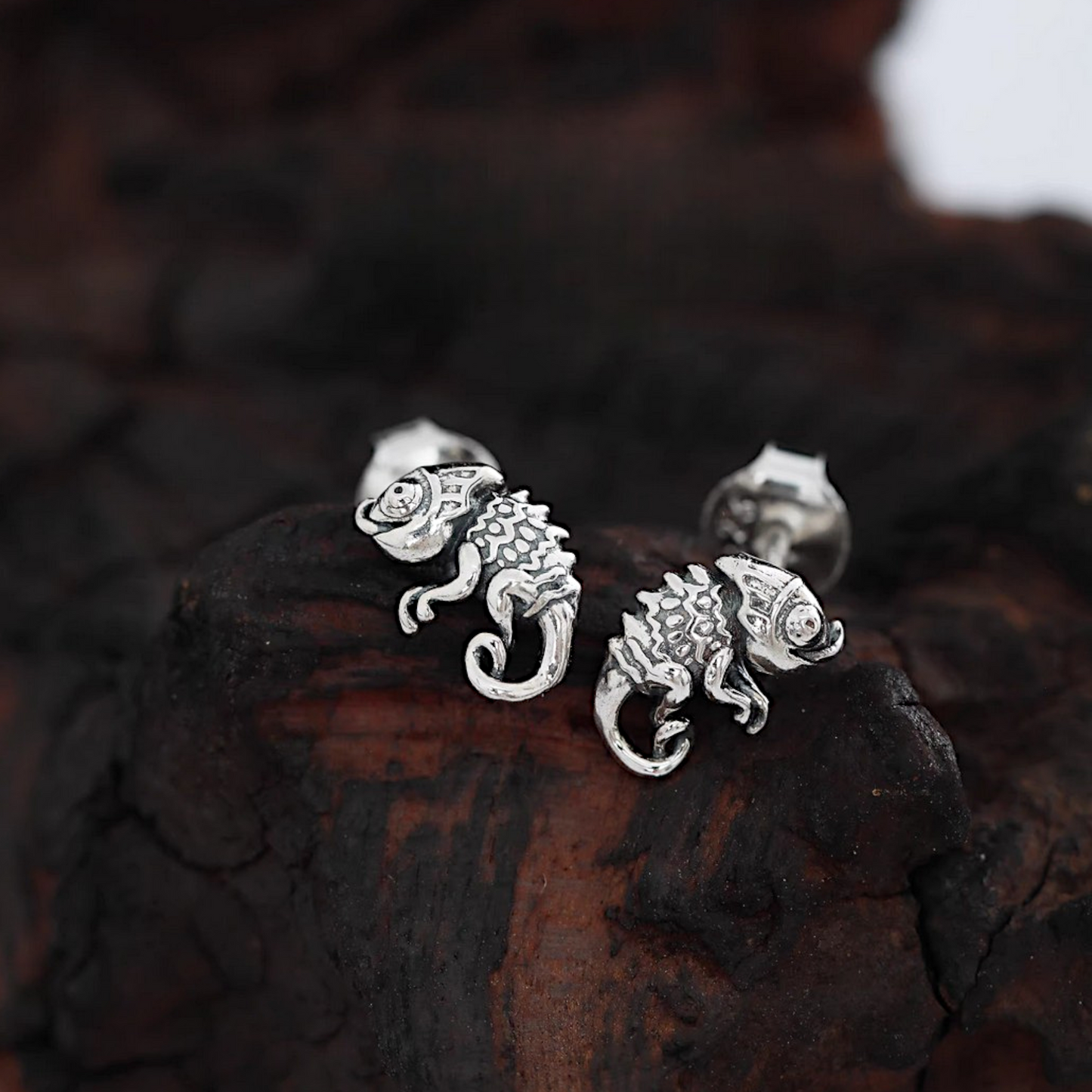 S925 Sterling Silver Vintage Gothic Chameleon Stud Earrings