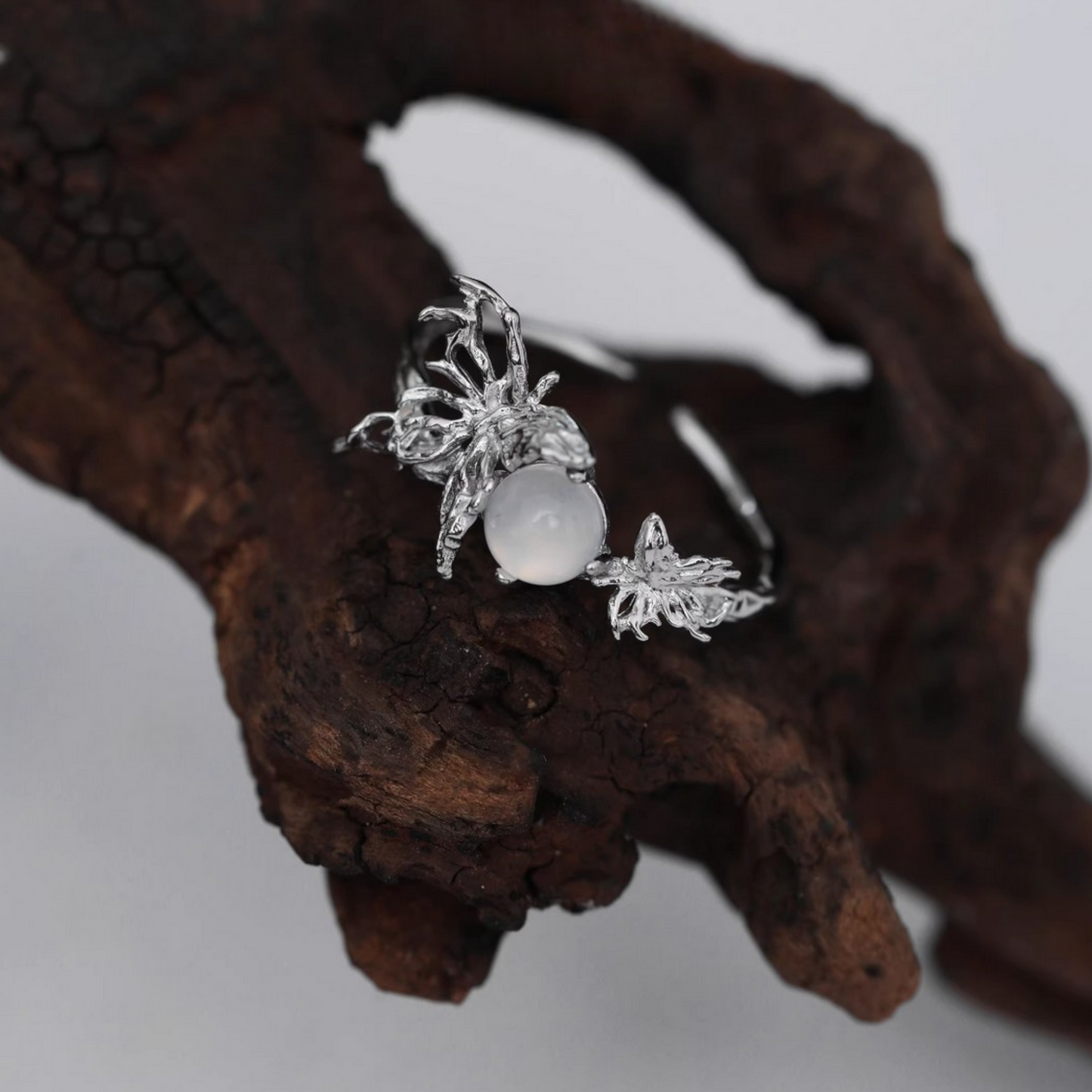 s925 Sterling Silver Butterfly White Agate Ring