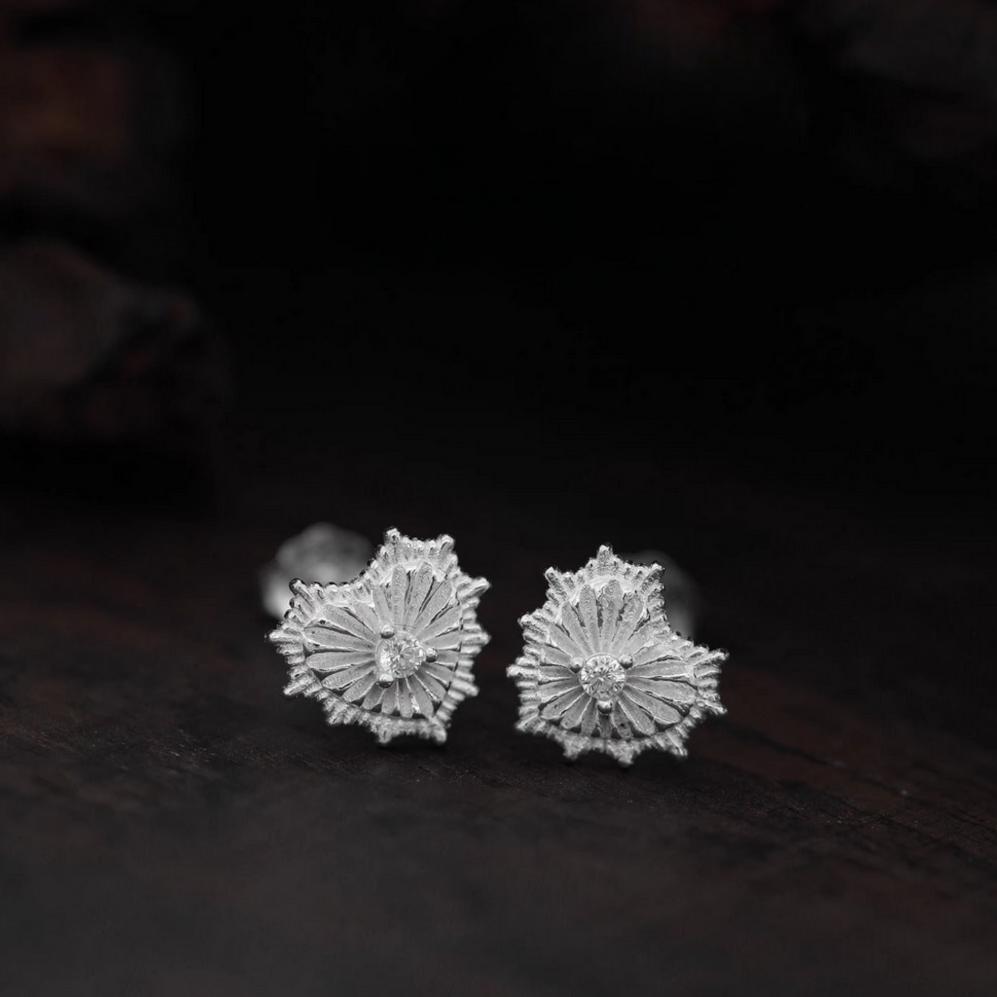 S925 Sterling Silver Minimal Heart Web Stud Earrings