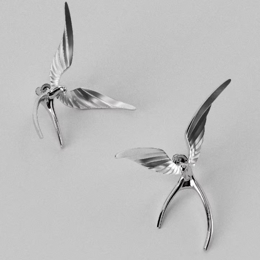 S925 Sterling Silver Elegant Swallow Bird Stud Earrings