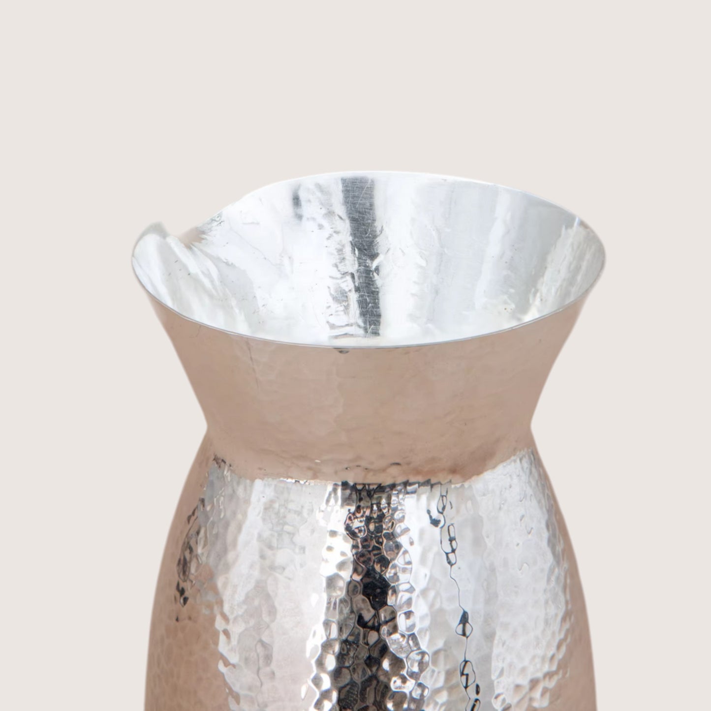 s999 Fine Silver Hammer Pattern Open Mouth Liquor Dispenser Sake Tea Handcrafted
