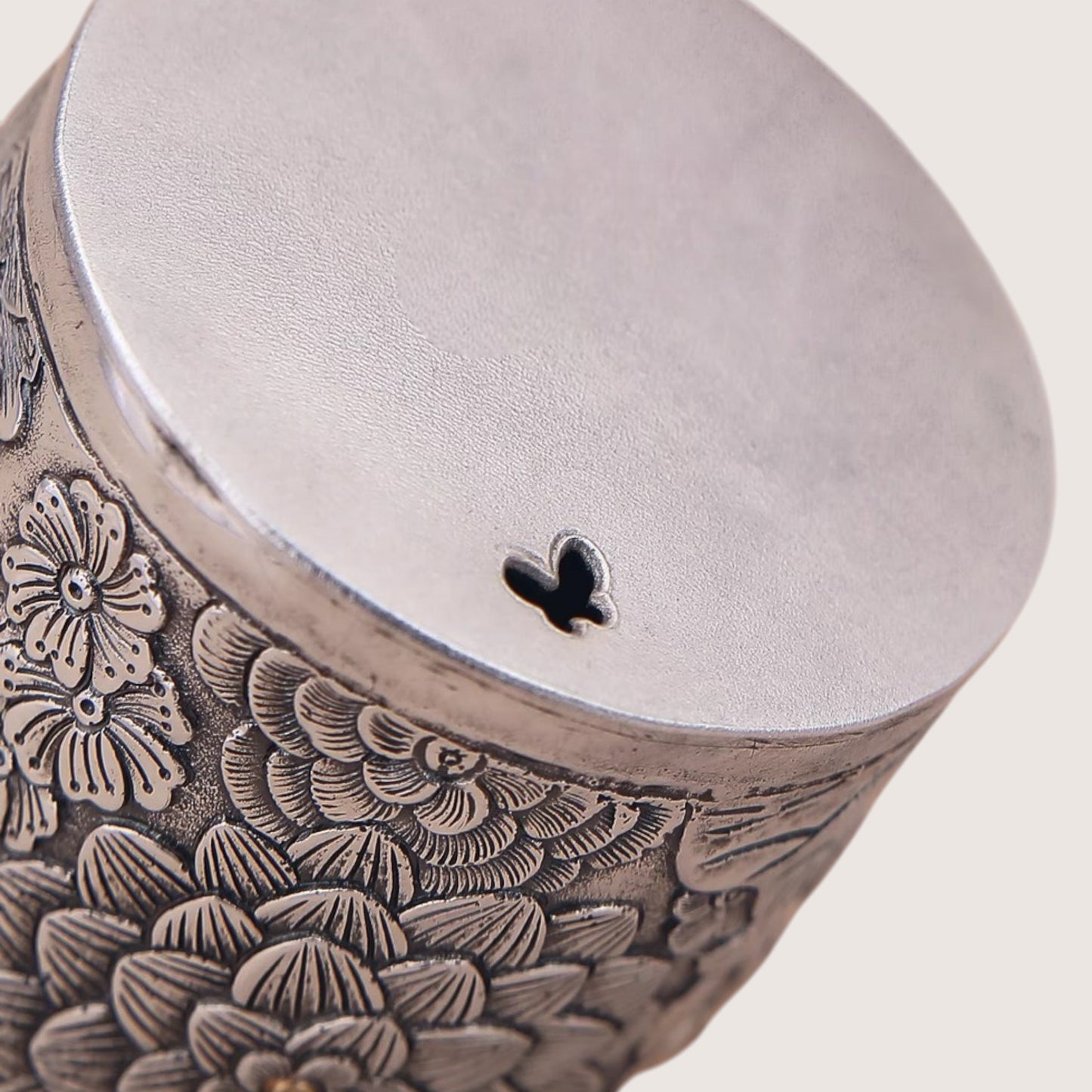 s999 Fine Silver Jade Engraved Flower Tea Pot Cover Stand Accessory