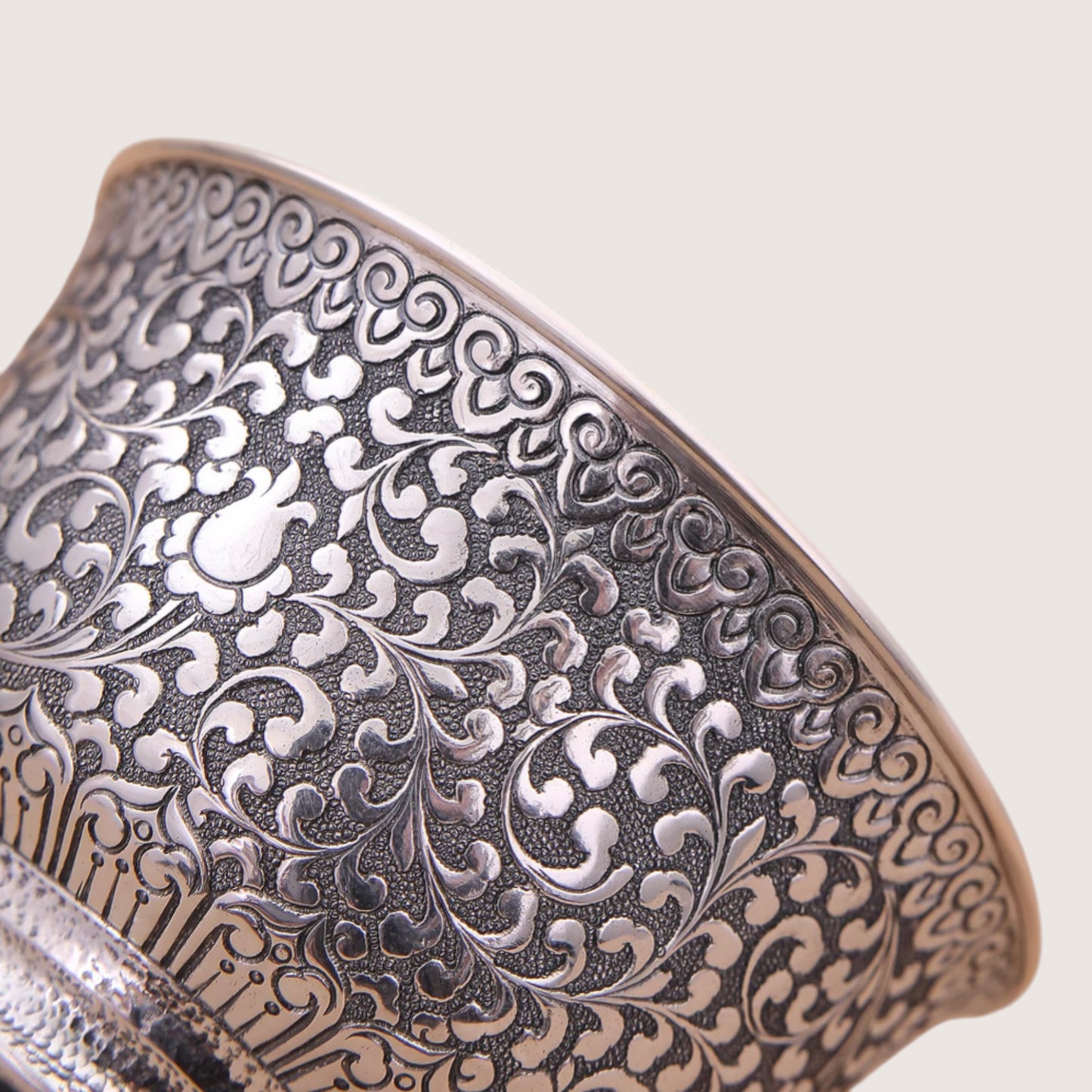 s999 Fine Silver teacup Vine Pattern Cup