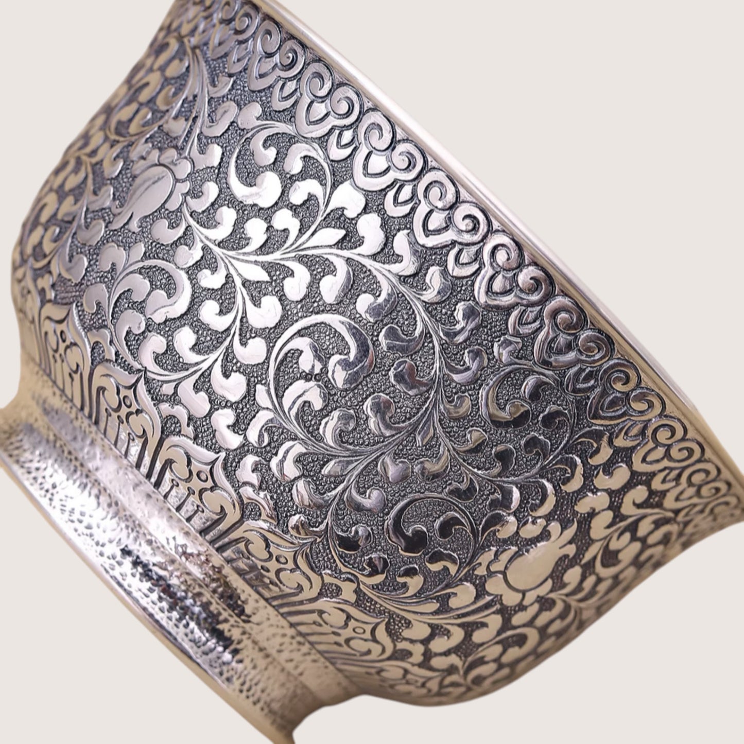 s999 Fine Silver teacup Vine Pattern Cup