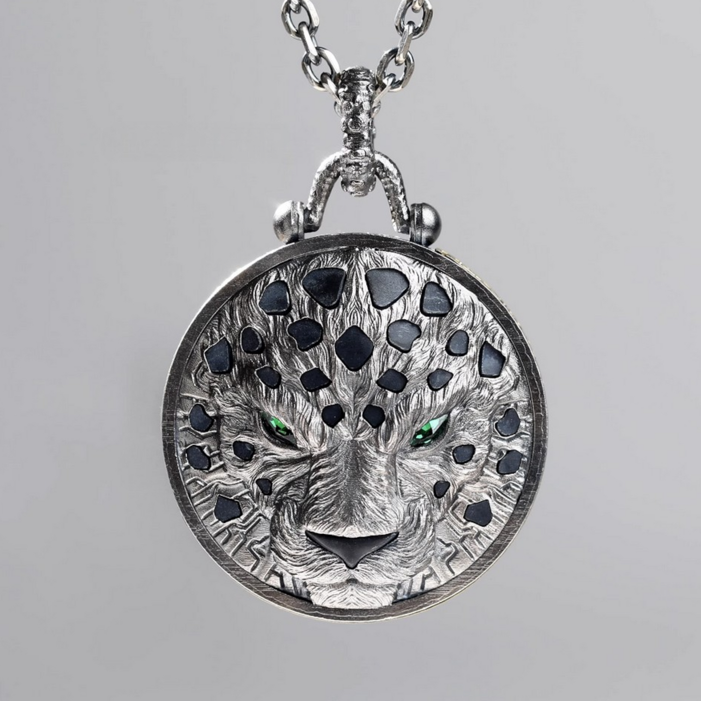 s925 Sterling Silver Vintage Leopard Head Round Pendant