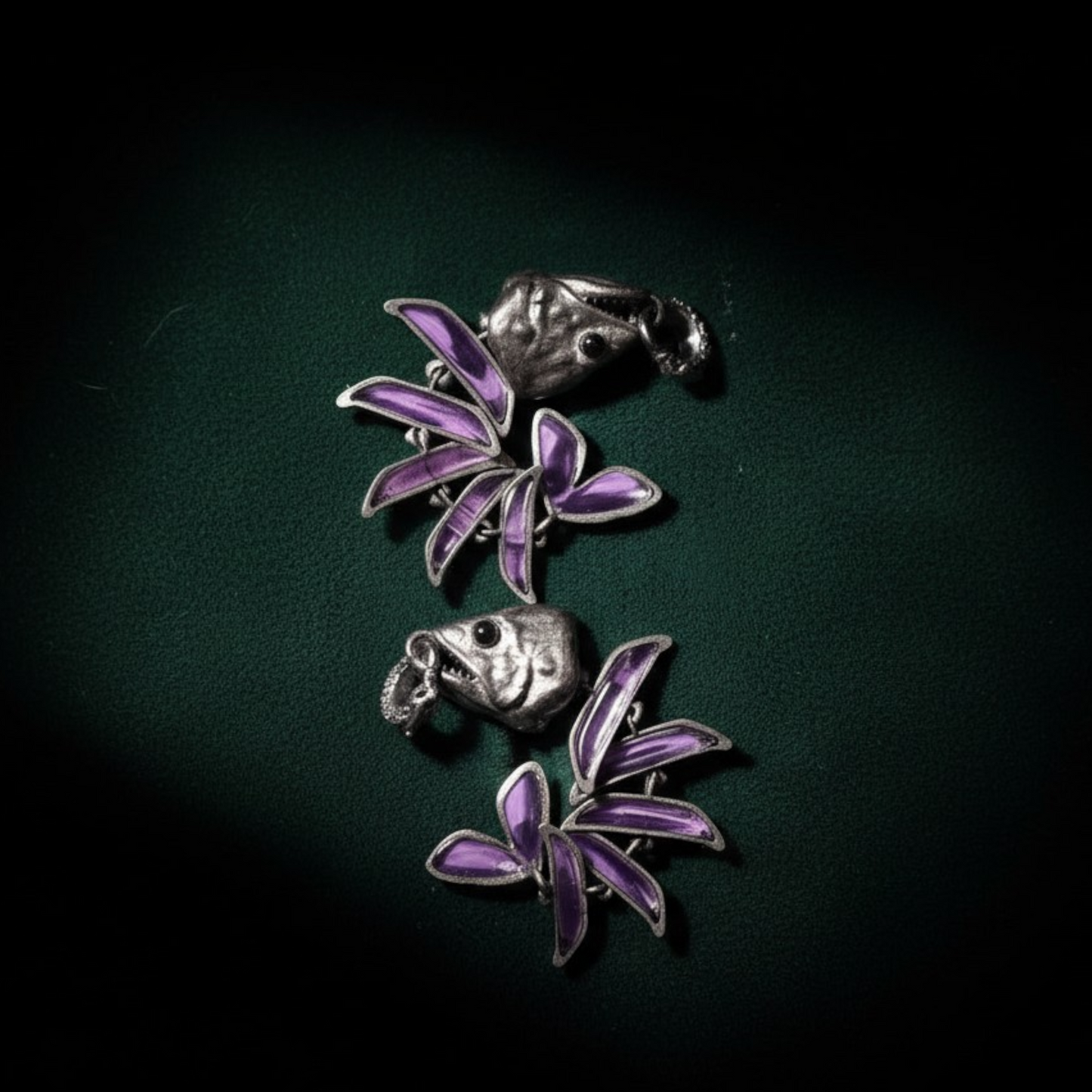 s925 Sterling Silver Vintage Amethyst Fish Bone Pendant