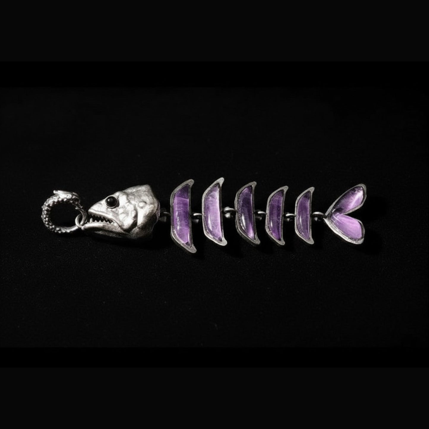 s925 Sterling Silver Vintage Amethyst Fish Bone Pendant