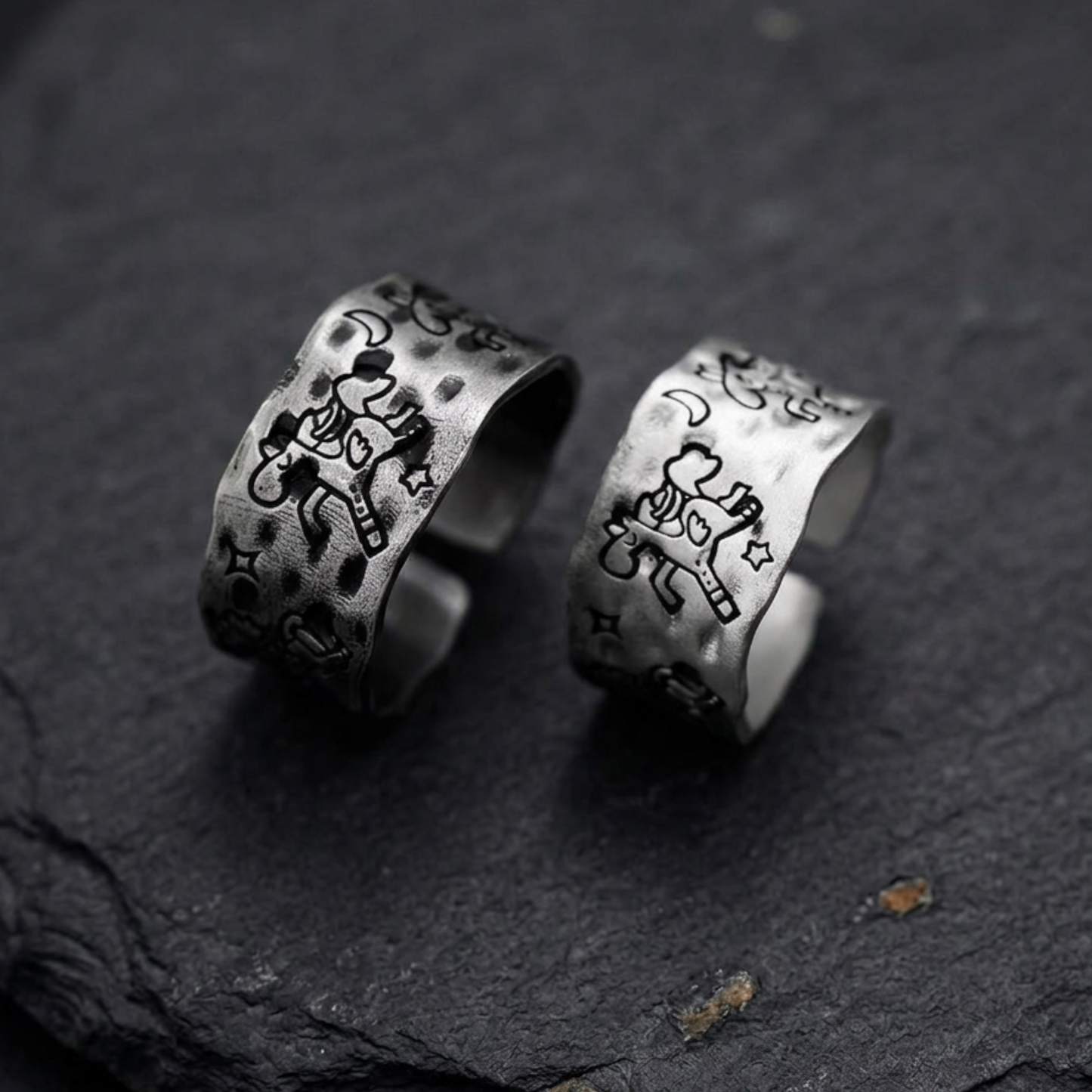 S999 Fine Silver Vintage Retro Graffiti Year of the Horse Fun Zodiac Band Ring Unisex