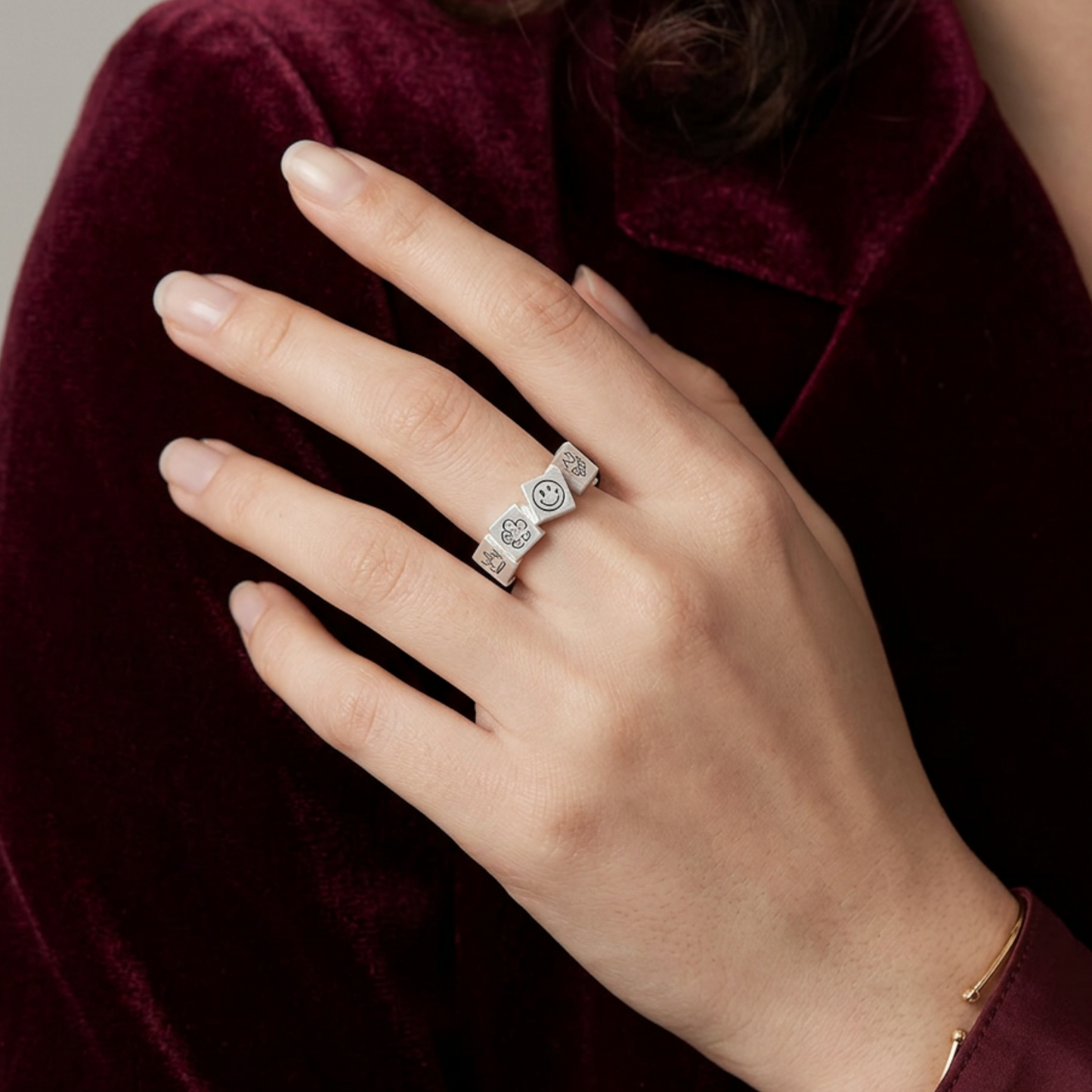 S999 Fine Silver Vintage Retro Graffiti Lucky Week Stacking Ring