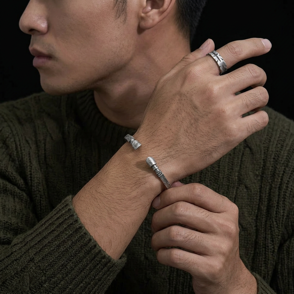 S999 Fine Silver Vintage Horseshoe Bracelet Bangle